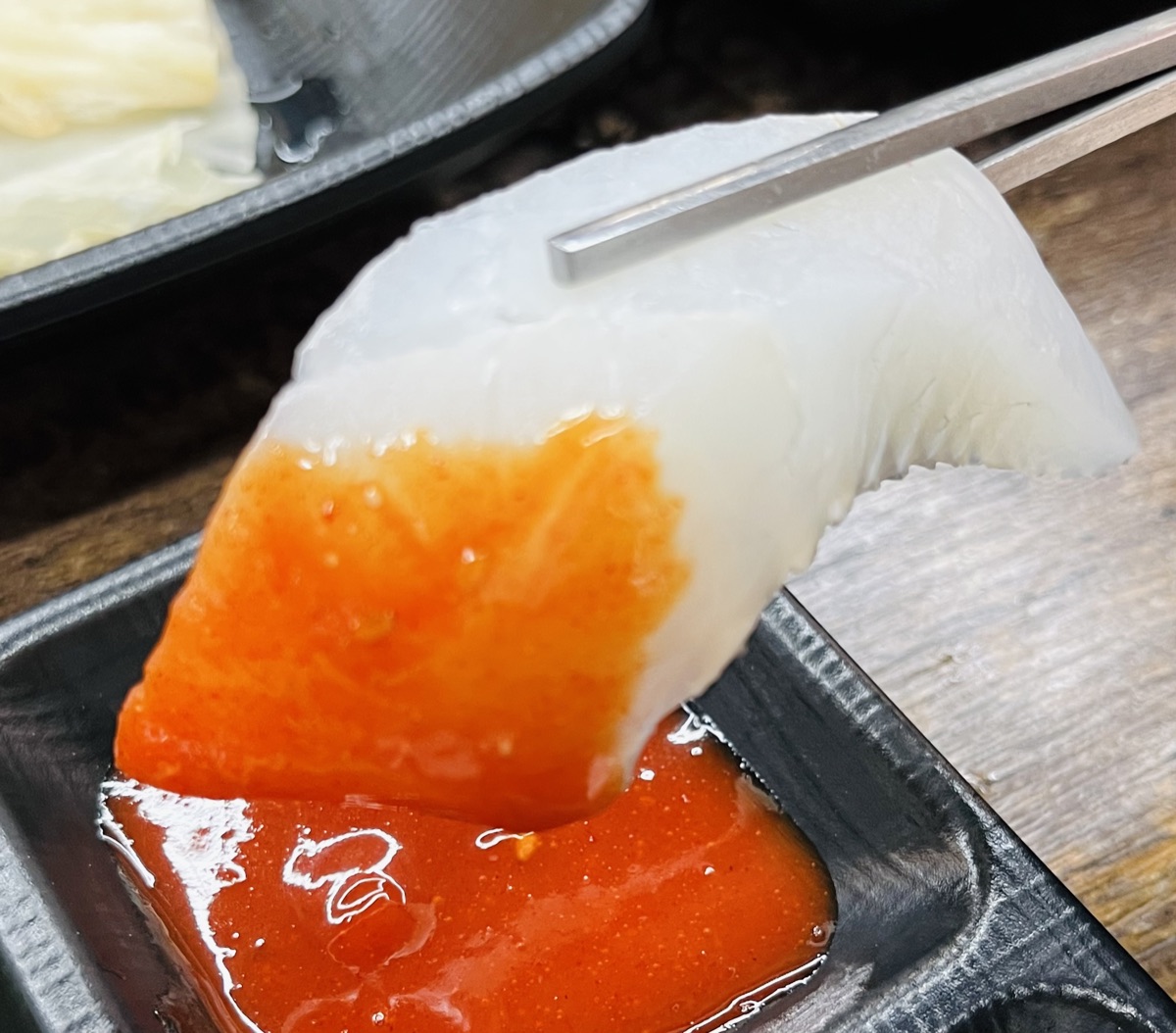 초장에 찍은 회 한 점